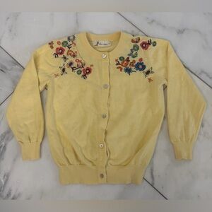 Doe a Deer girl’s 6 yellow floral embroidered button up 100% cotton cardigan